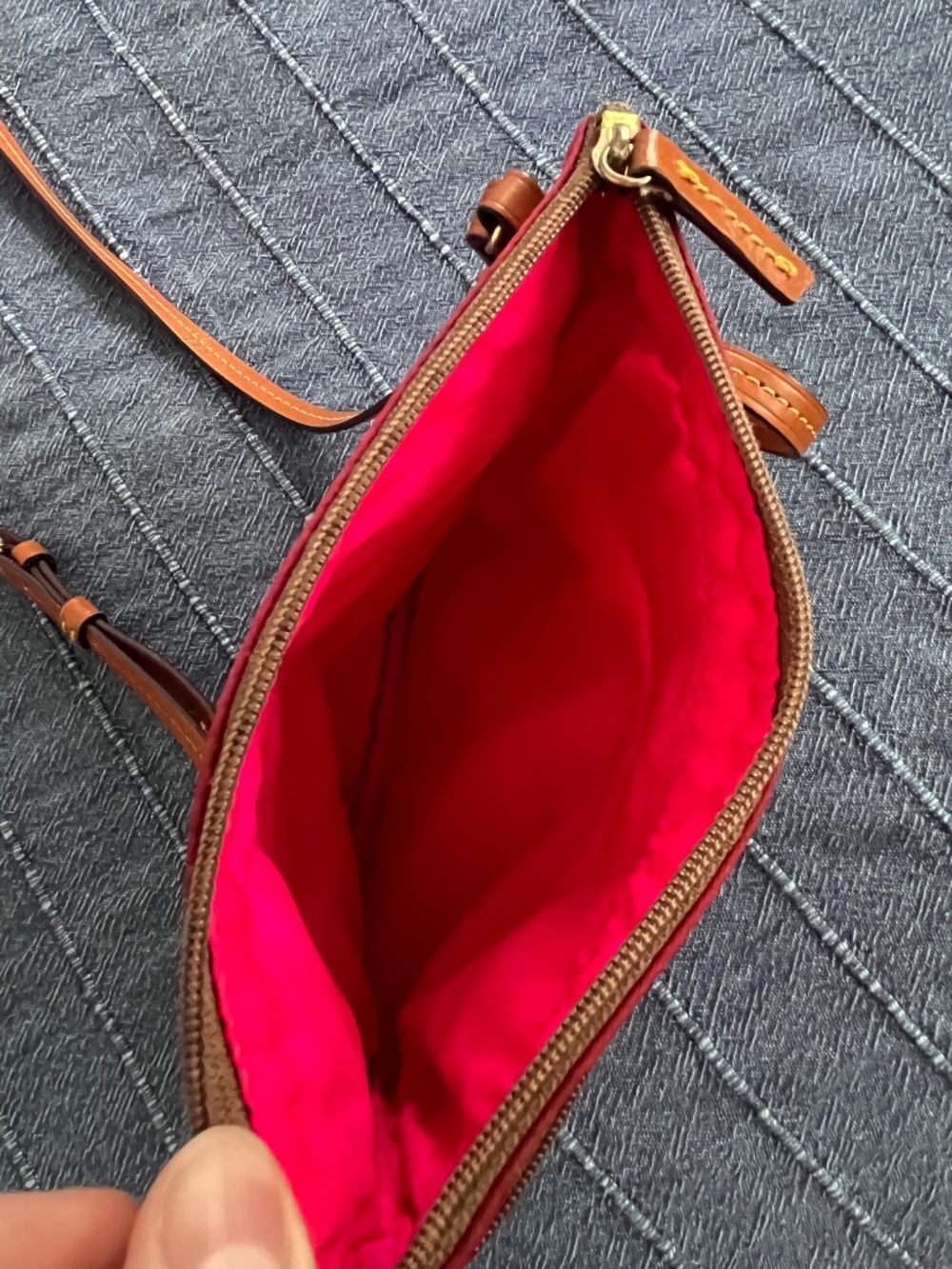 Red Dooney & Bourke nylon triple zip purse - Picture 6 of 6